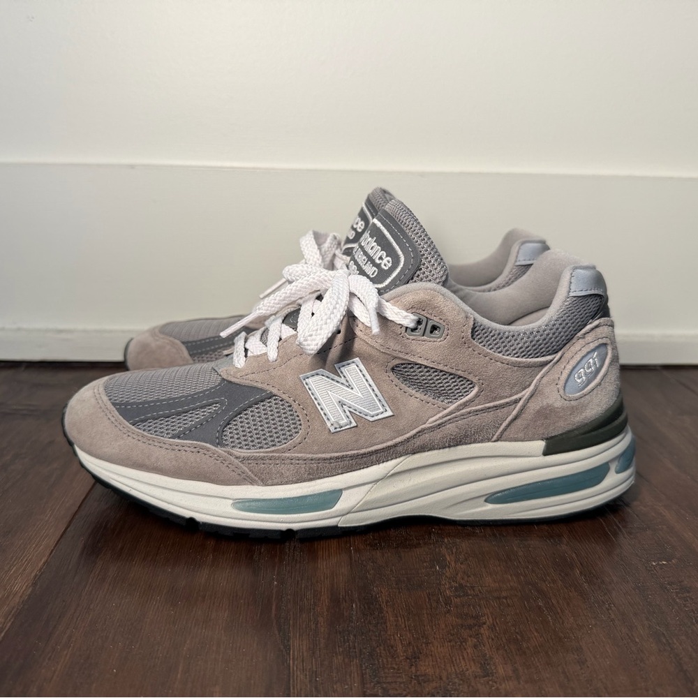 New Balance Gray 991 v2